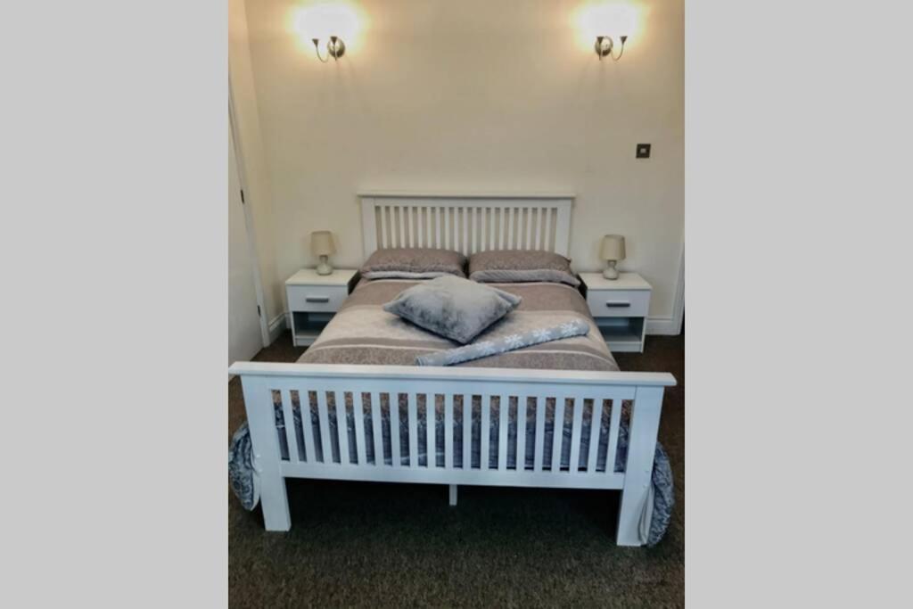 Luxury 2 Beds Apartment By The Sea Μπόρνμουθ Εξωτερικό φωτογραφία