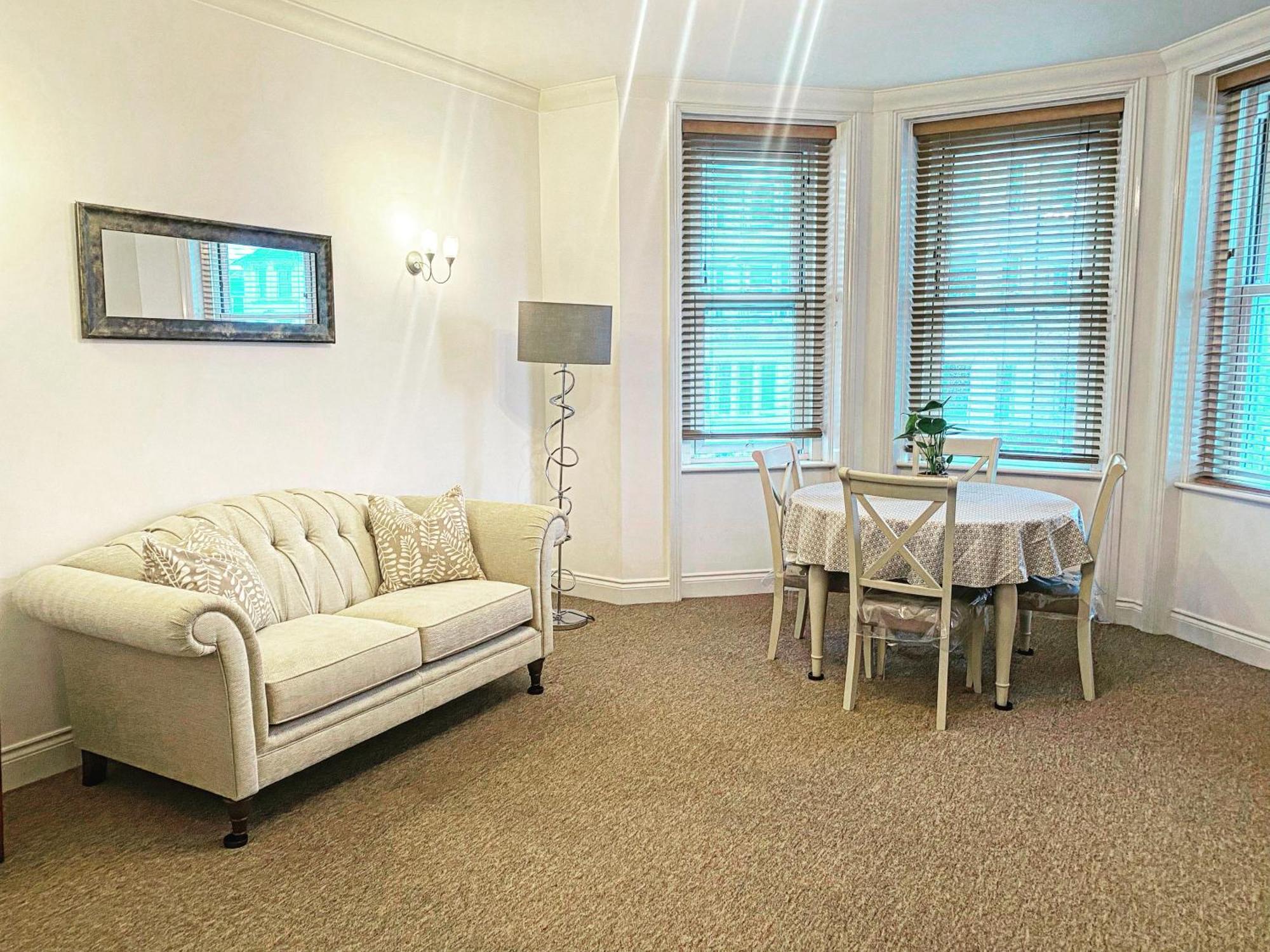 Luxury 2 Beds Apartment By The Sea Μπόρνμουθ Εξωτερικό φωτογραφία